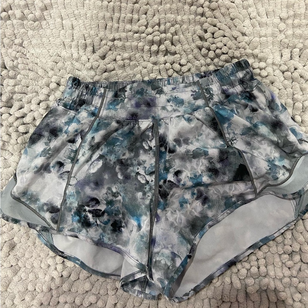 Lululemon hotty hot shorts